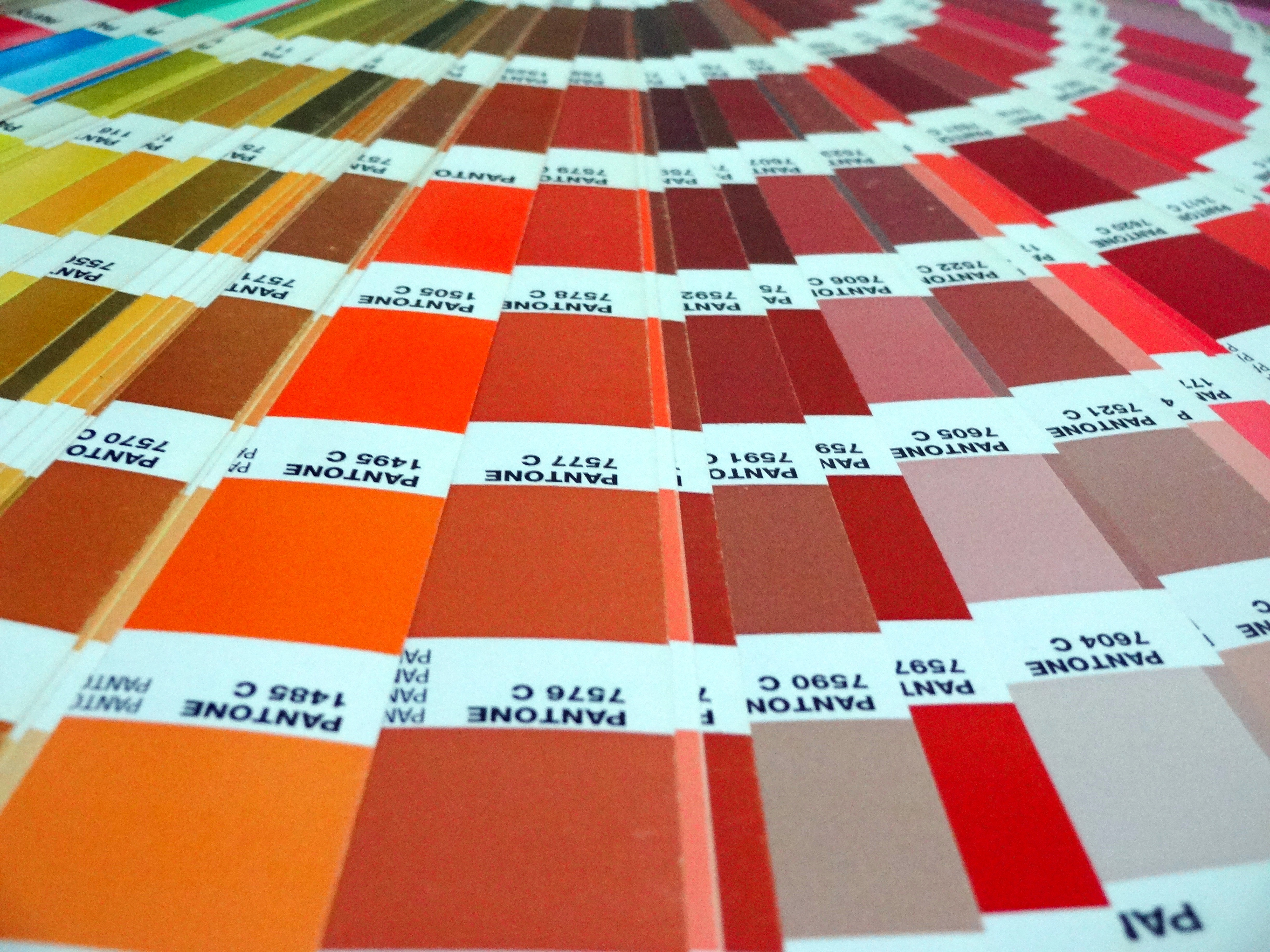 Пантон e26560. Pantone Swatch. Пантон 7597. Пантон 7645 c. Фото определяющие цвет. Пантон e26560. Pantone Swatch. Пантон 7597. Пантон 7645 c.
